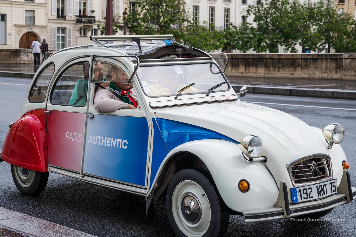 vintage cars citroen 2 cv in paris at notre dame cathedral  u2013 traveljournalist com
