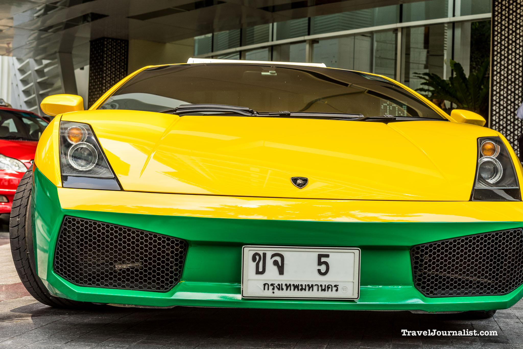 Lamborghini-Taxi-Meter-HiSo-Life-Bangkok-Thailand-3