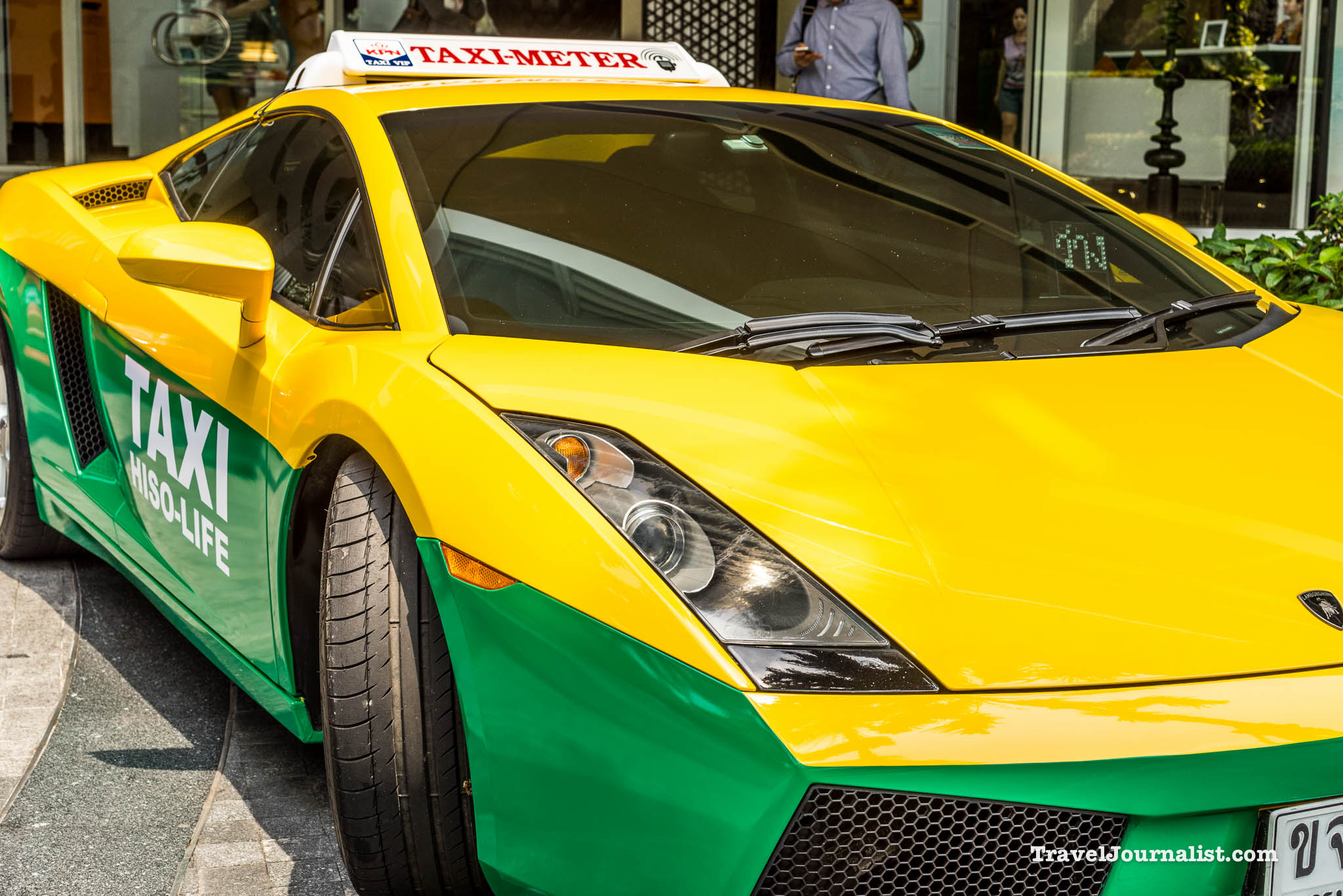 Lamborghini-Taxi-Meter-HiSo-Life-Bangkok-Thailand-9