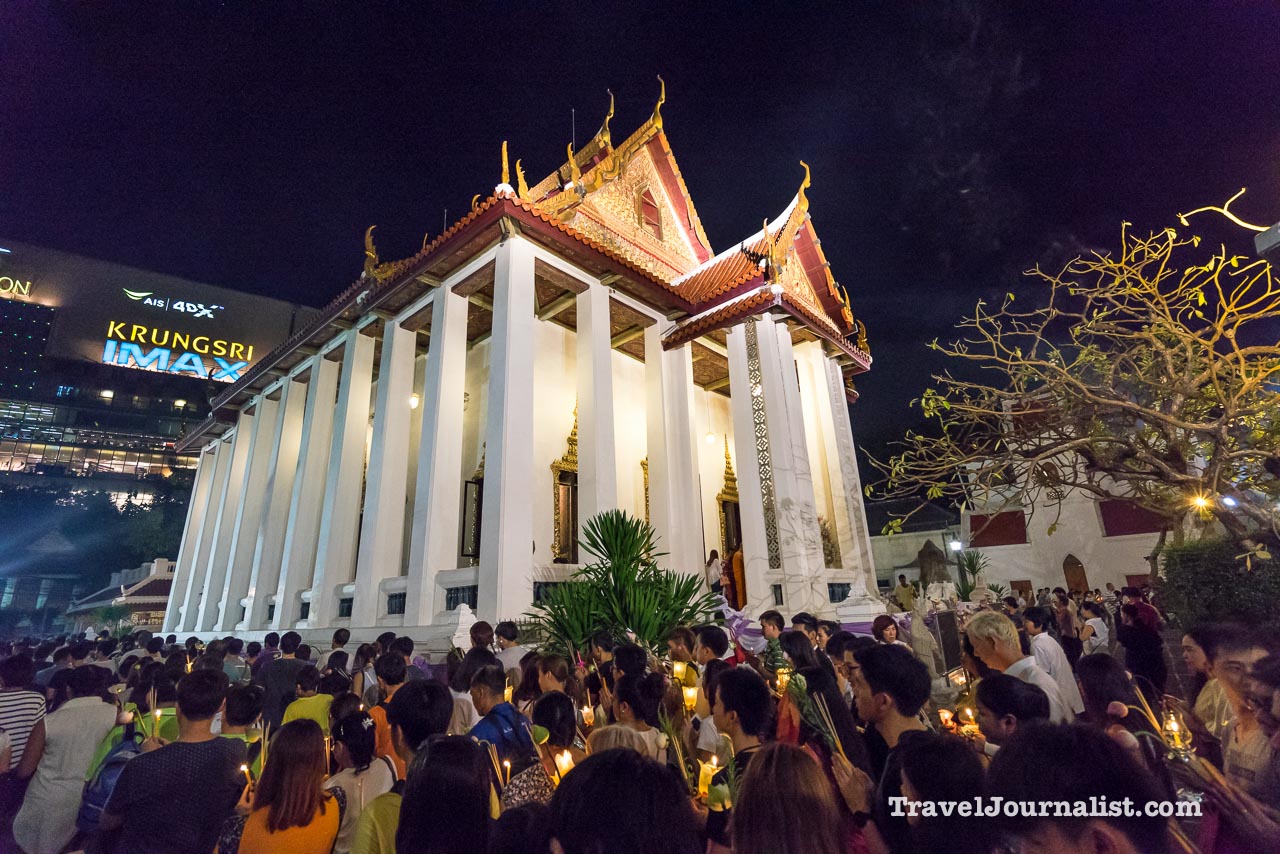 Vesak-Candle-Bangkok-Thailand-Temple-Wat-Pathum-Wanaram-11