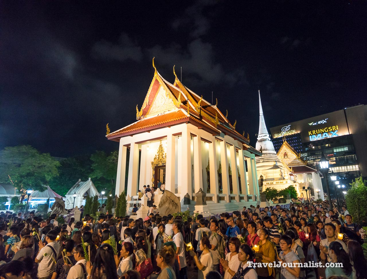 Vesak-Candle-Bangkok-Thailand-Temple-Wat-Pathum-Wanaram-8