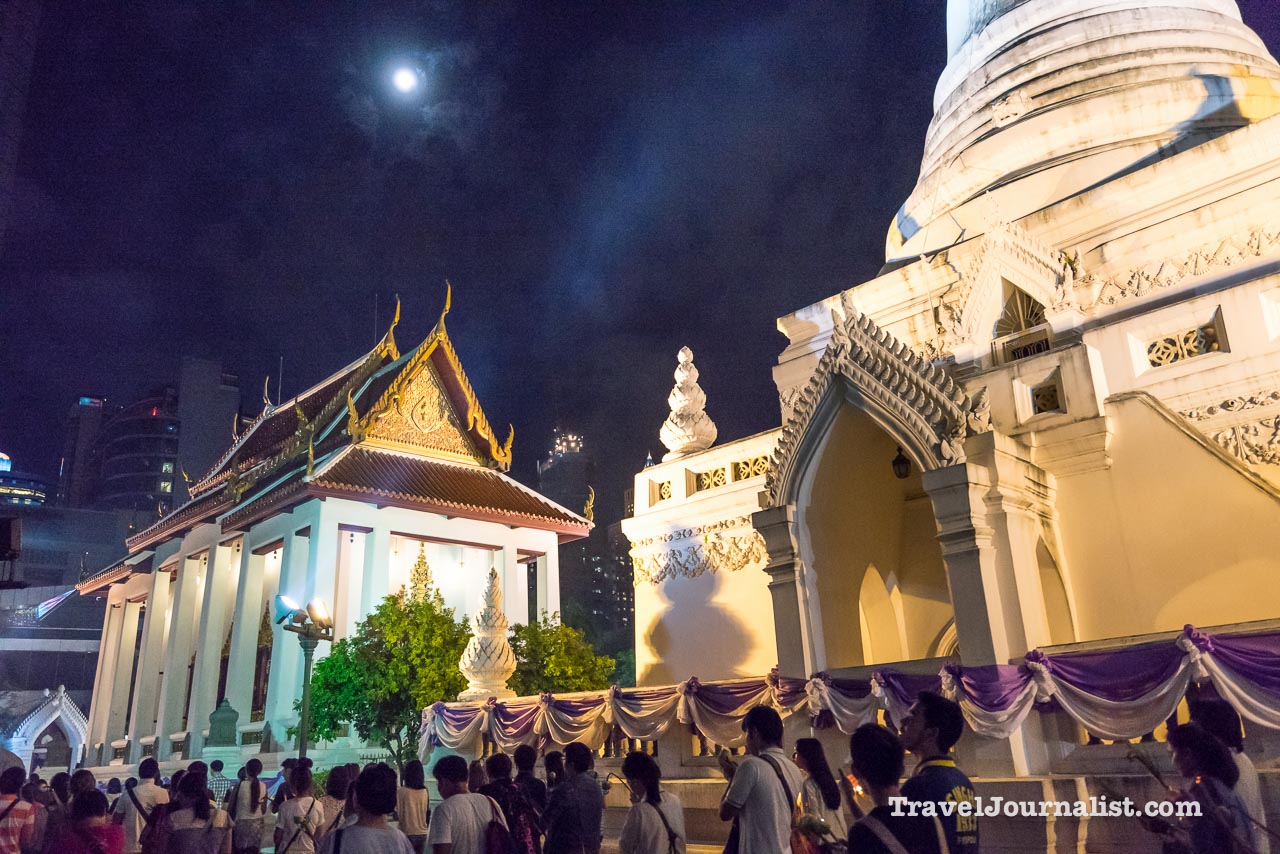Vesak-Candle-Bangkok-Thailand-Temple-Wat-Pathum-Wanaram-9