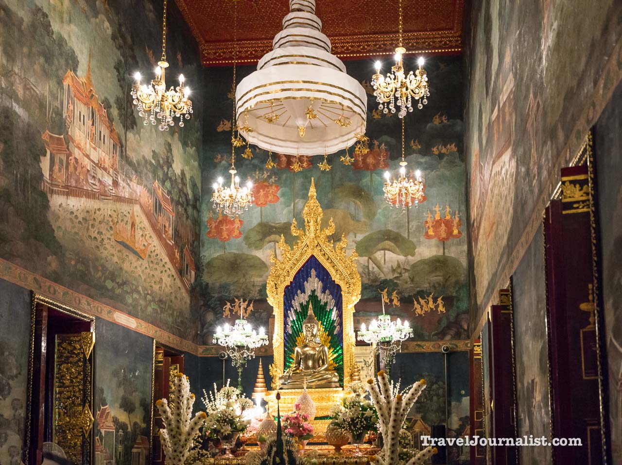 Vesak-Candle-Bangkok-Thailand-Temple-Wat-Pathum-Wanaram