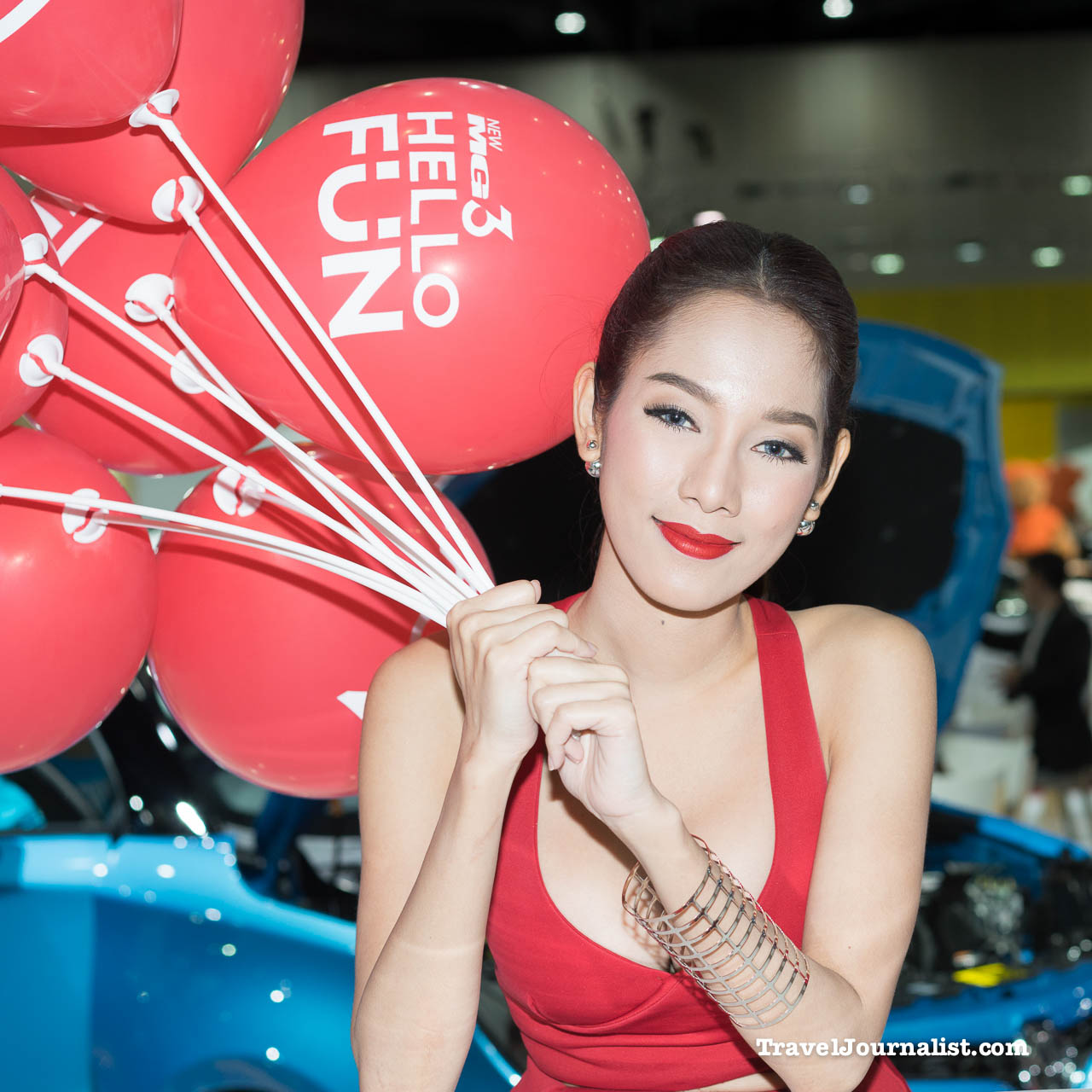 Pretty-Cute-Girls-Bangkok-Thailand-Fast-Auto-Show-2015-5
