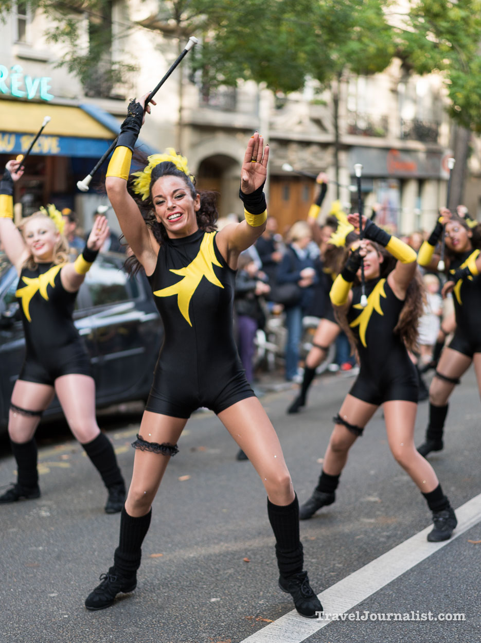 Majorettes-Dancing-Fontenay-Trésigny-Paris-Montmartre-France-4