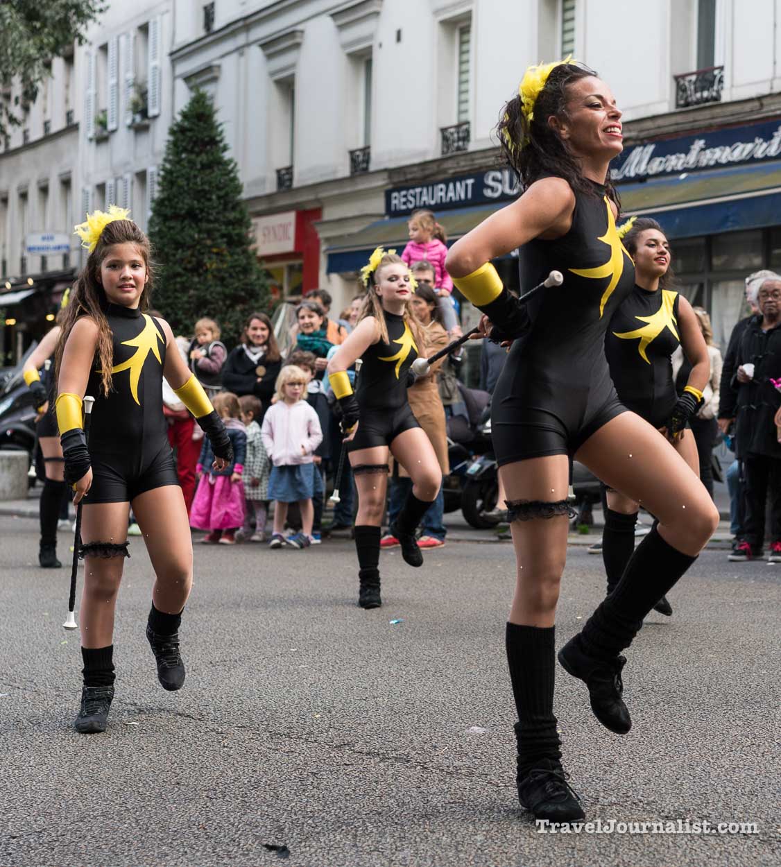 Majorettes-Dancing-Fontenay-Trésigny-Paris-Montmartre-France-42