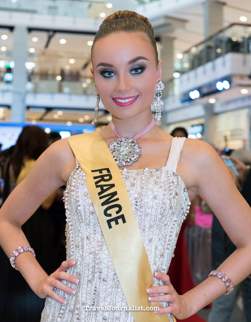 Miss-Grand-International-2015-Bangkok-France
