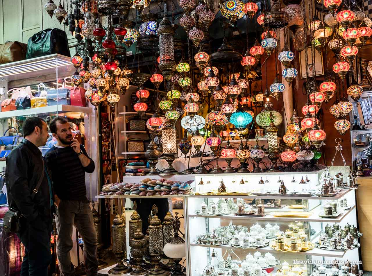 Grand-Bazaar-Istanbul-Shopping-Light-oriental-lamp-Turkey