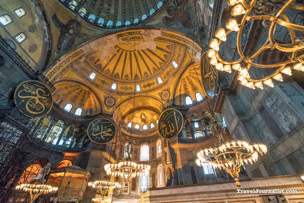 Hagia-Sofia-Basilic-Mosque-Museum-Istanbul-Turkey-7