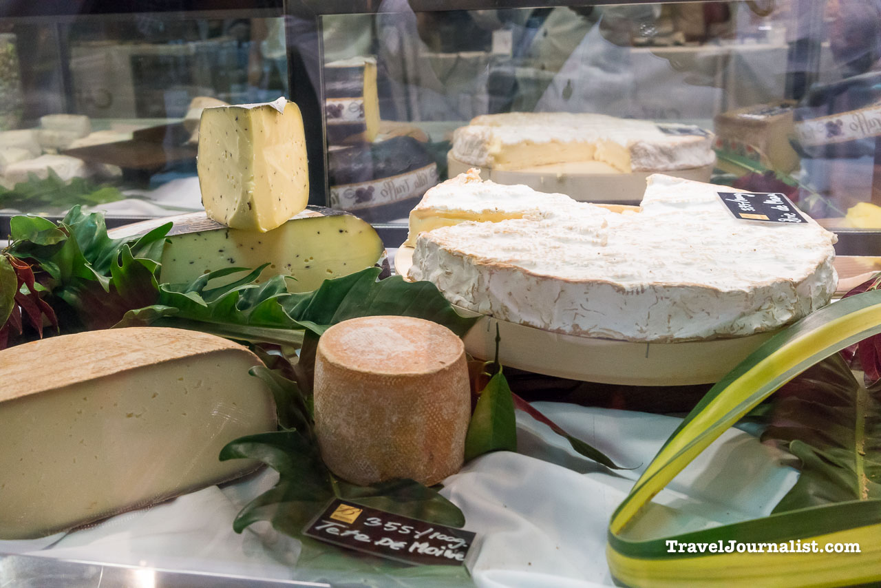 Bonjour-French-Fair-2015-Bangkok-Wine-Bread-Cheese-Croissants-15