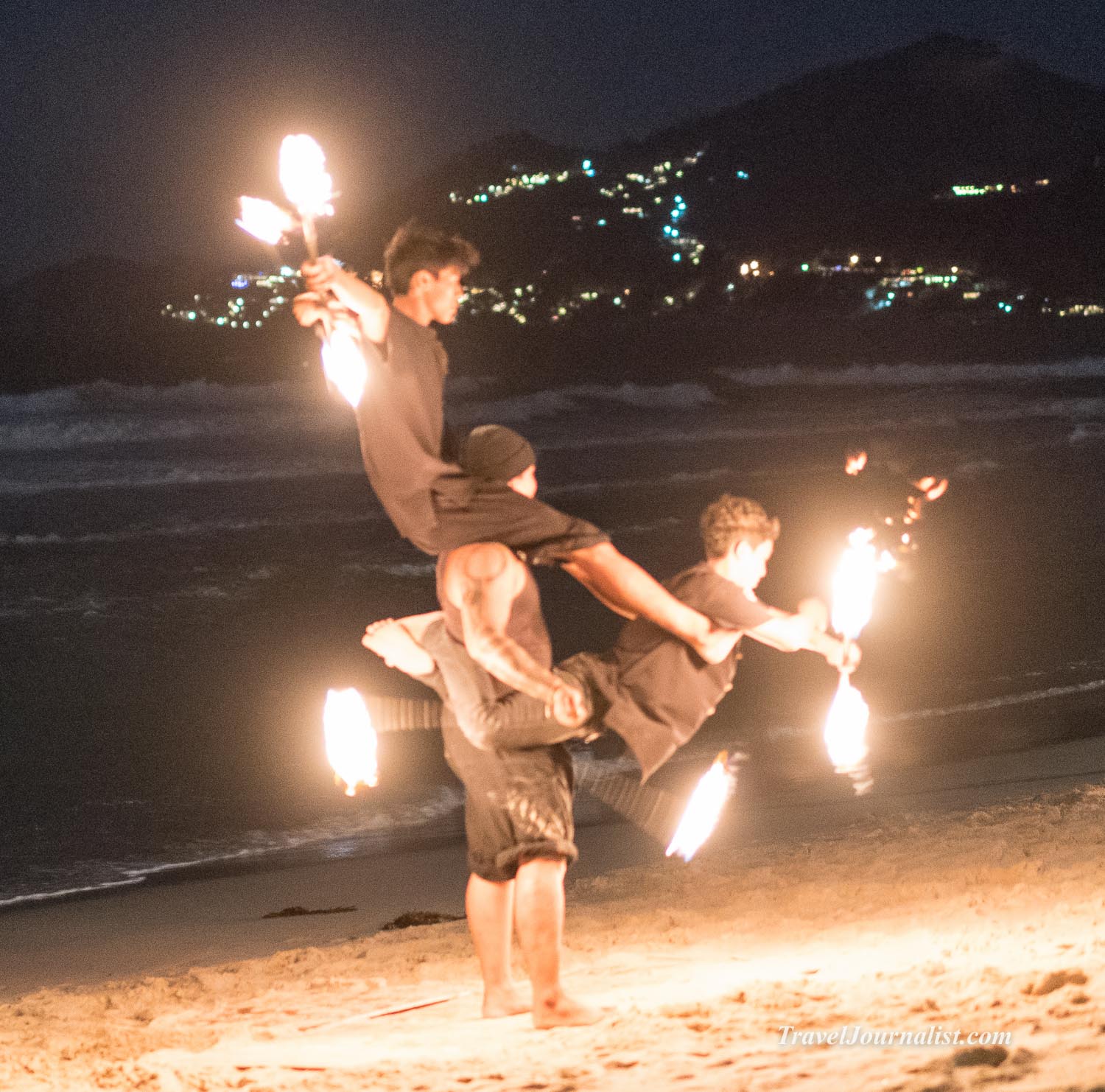 Fire-torch-artist-Juggler-Thailand-Beach-Grand-Centara-Koh-Samui-7