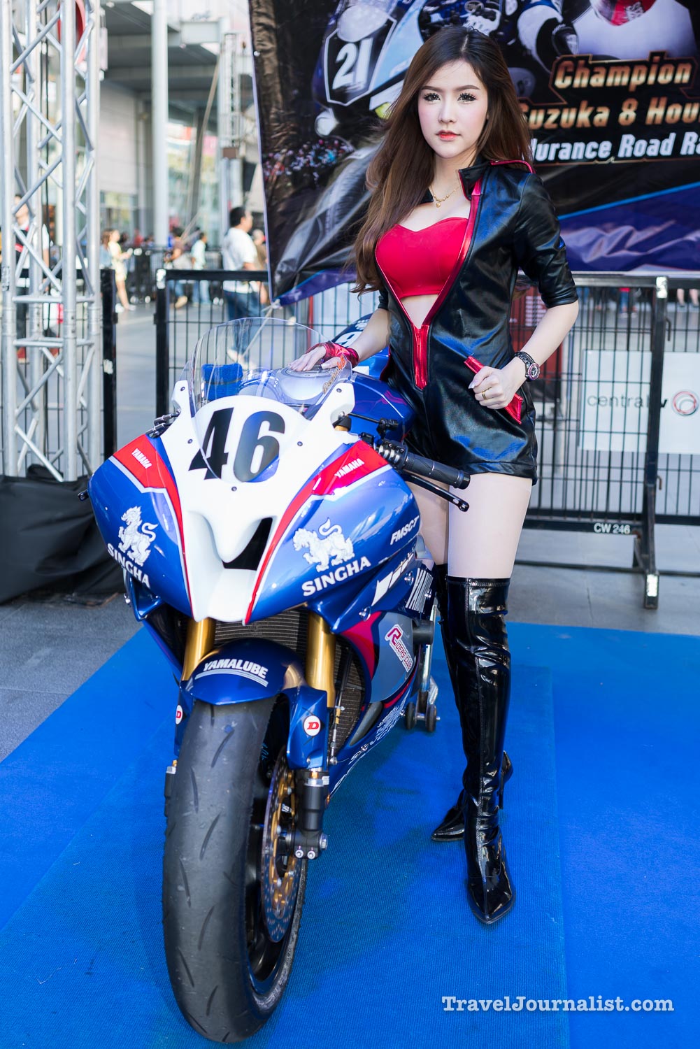 Motorcycles-Pretty-Asian-Girls-Bangkok-Thailand-49