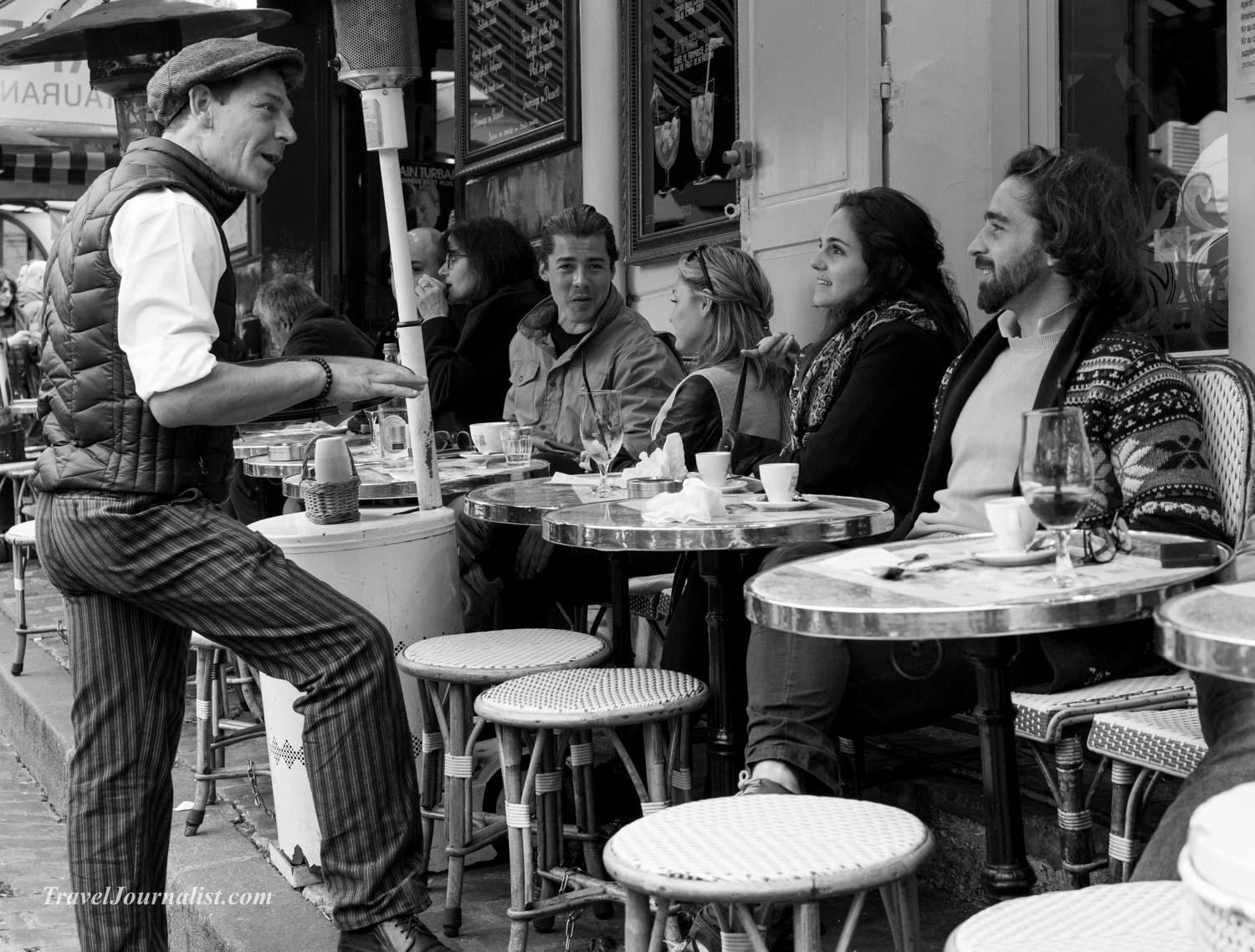 Montmartre-Place-Tertres-Paris-Street-Photography-Cafe-Paris-10