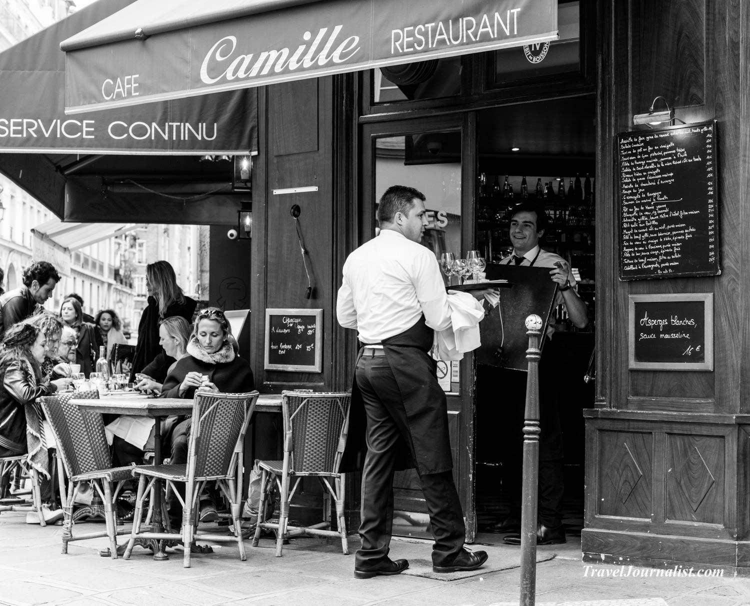 Paris-Street-Photography-Black-and-White-France-Spring-2016-62b
