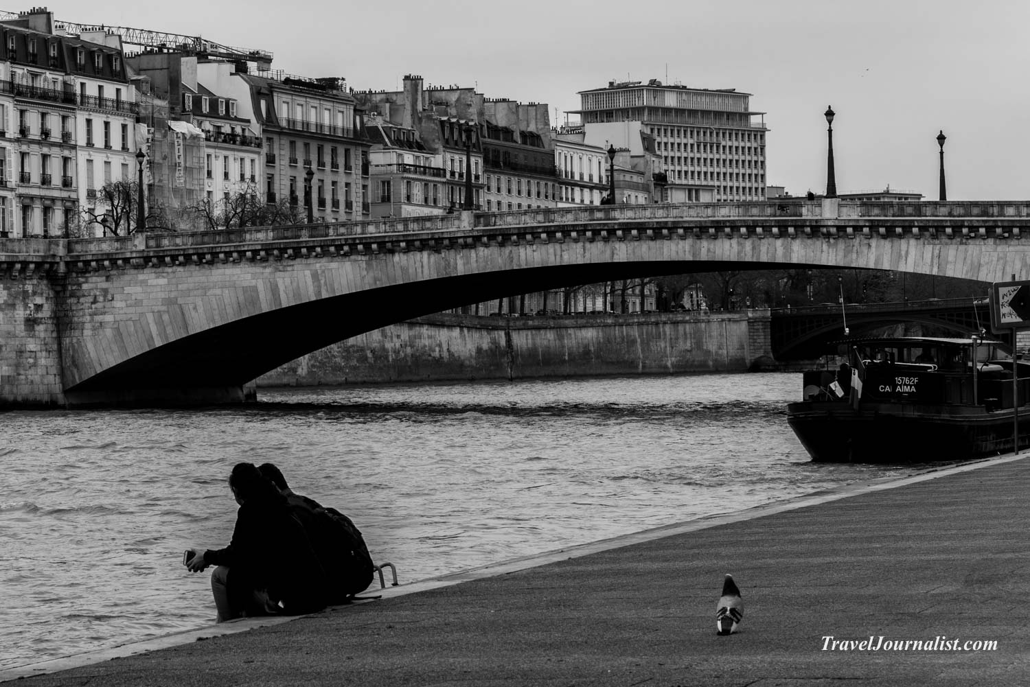 Paris-Street-Photography-Black-and-White-France-Spring-2016-66
