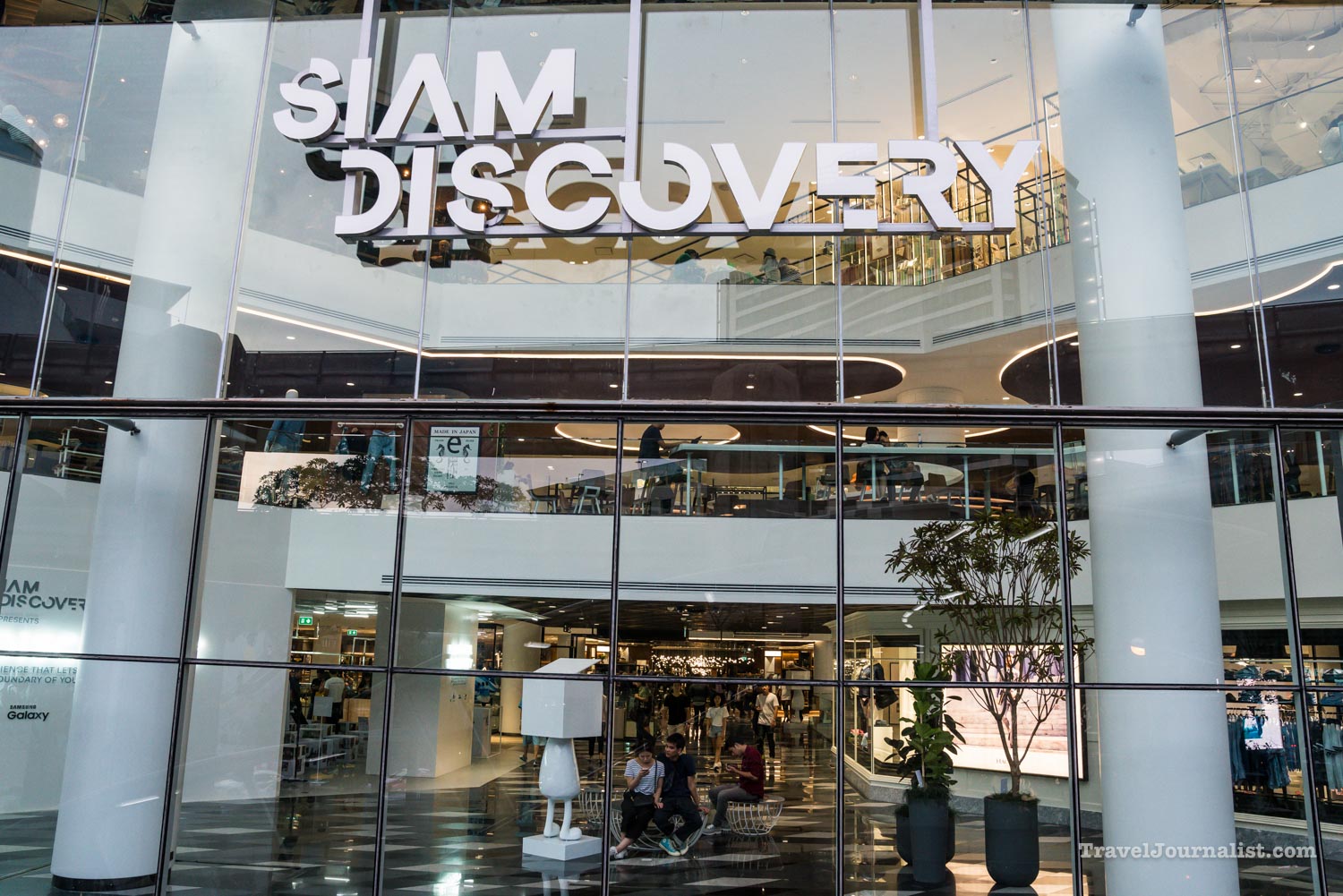 siam-discovery-new-design-shopping-mall-bangkok-thailand-70