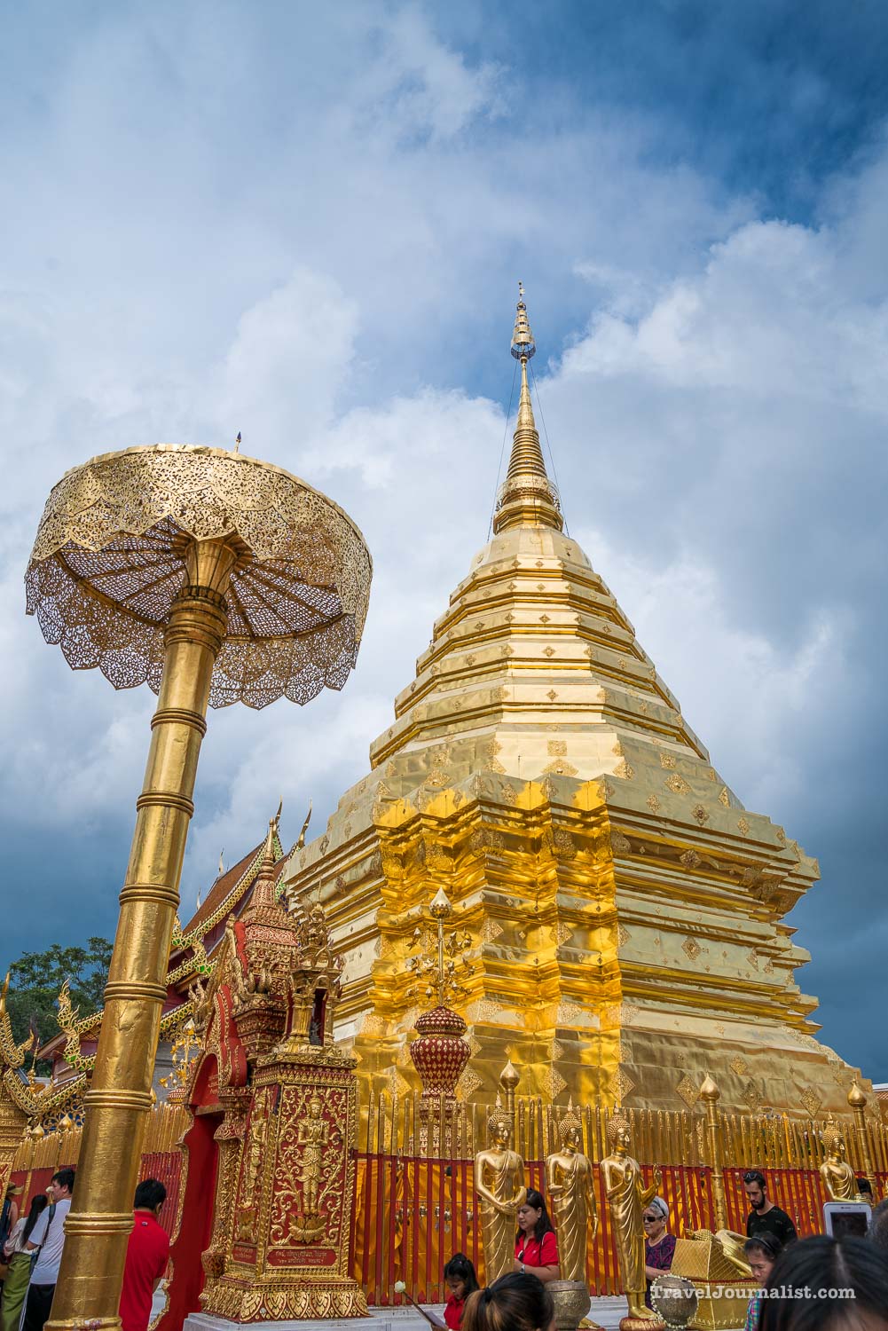 Wat-Phra-That-Doi-Suthep-Buddhist-Temple-Chiang-Mai-Thailand-14