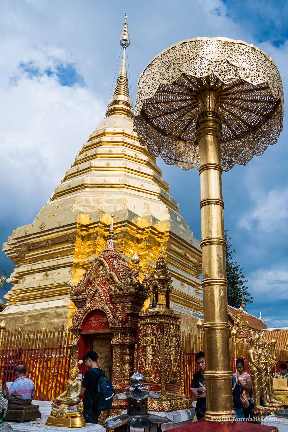 Wat-Phra-That-Doi-Suthep-Buddhist-Temple-Chiang-Mai-Thailand-16