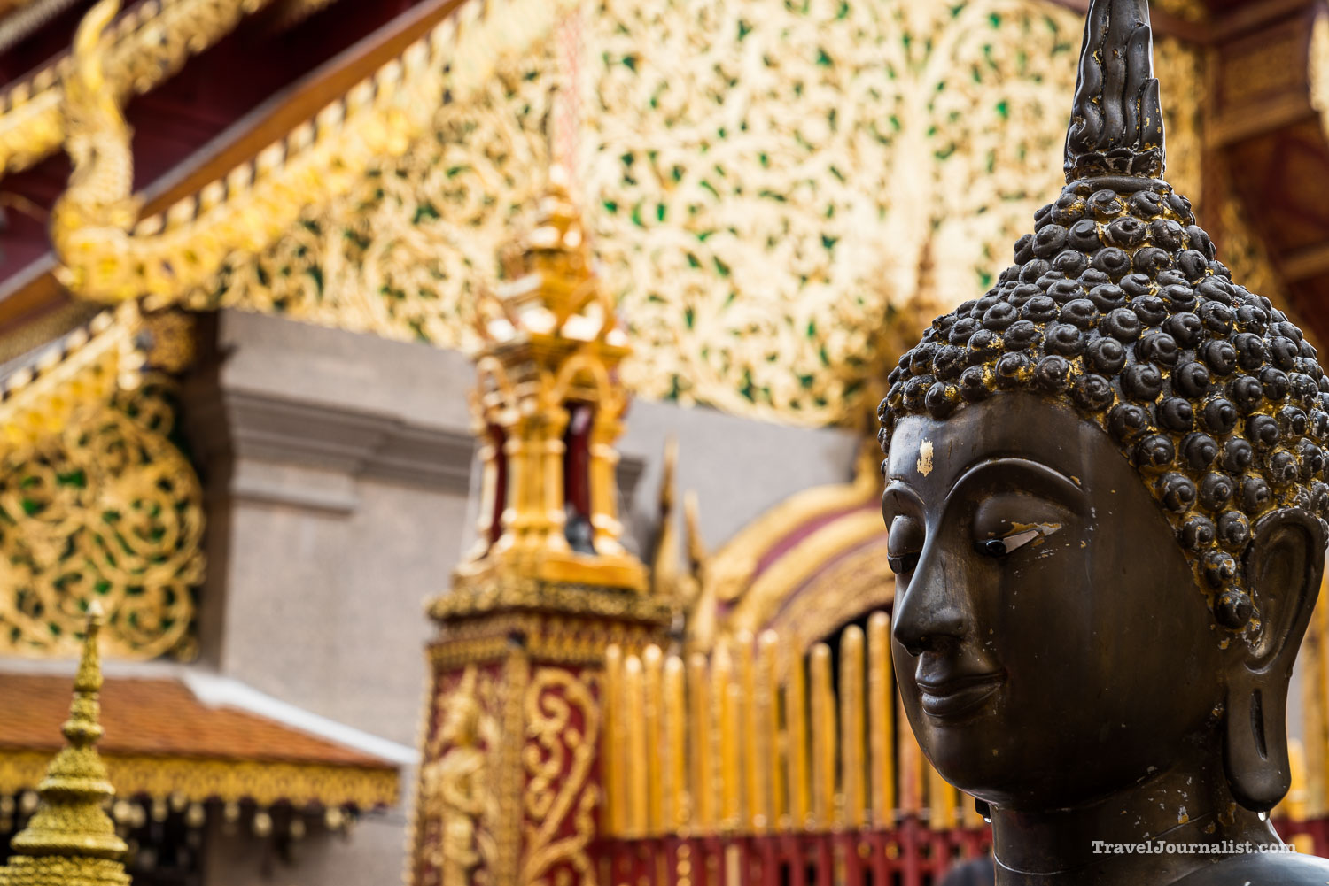 Wat-Phra-That-Doi-Suthep-Buddhist-Temple-Chiang-Mai-Thailand-21