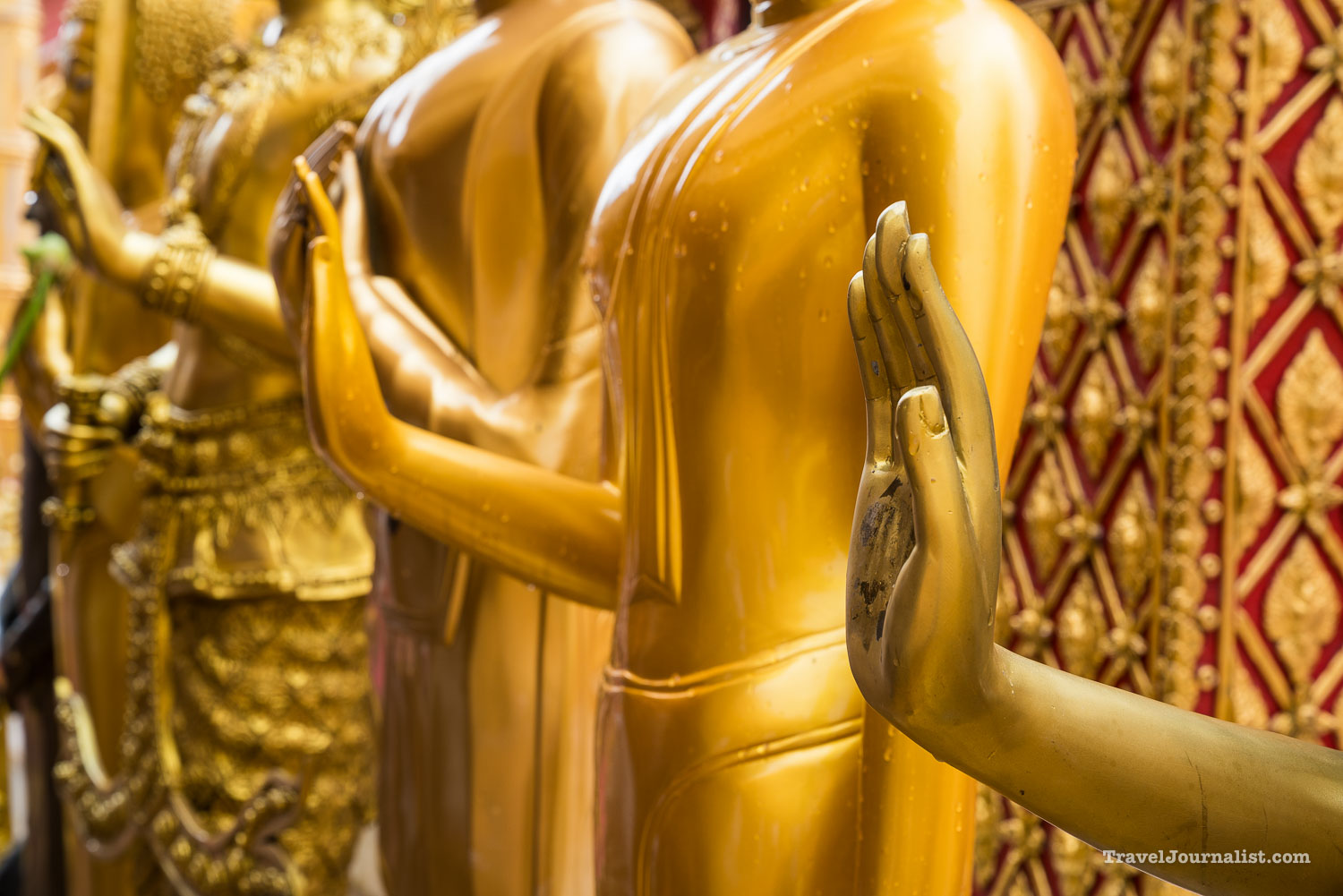 Wat-Phra-That-Doi-Suthep-Buddhist-Temple-Chiang-Mai-Thailand-22