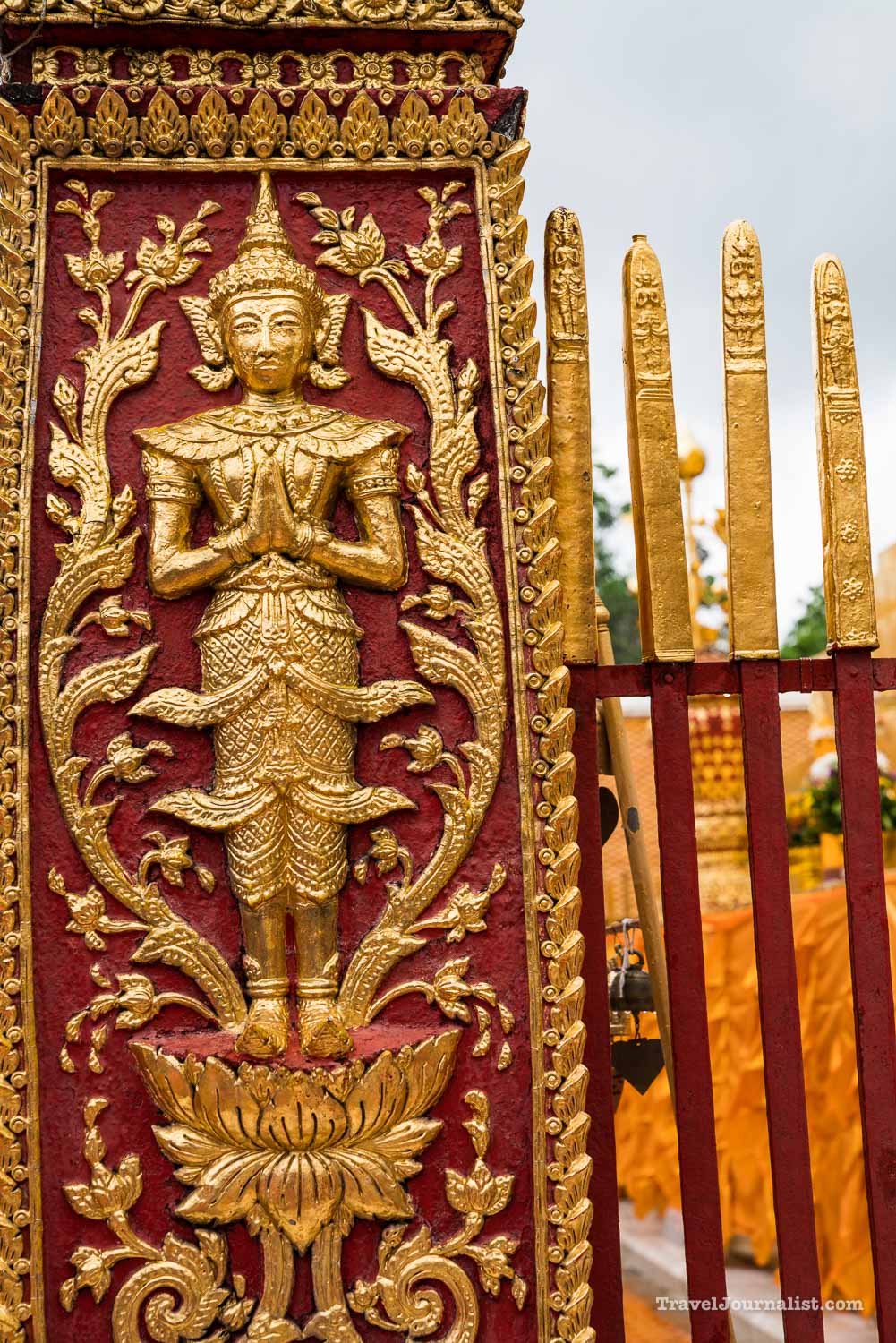 Wat-Phra-That-Doi-Suthep-Buddhist-Temple-Chiang-Mai-Thailand-27