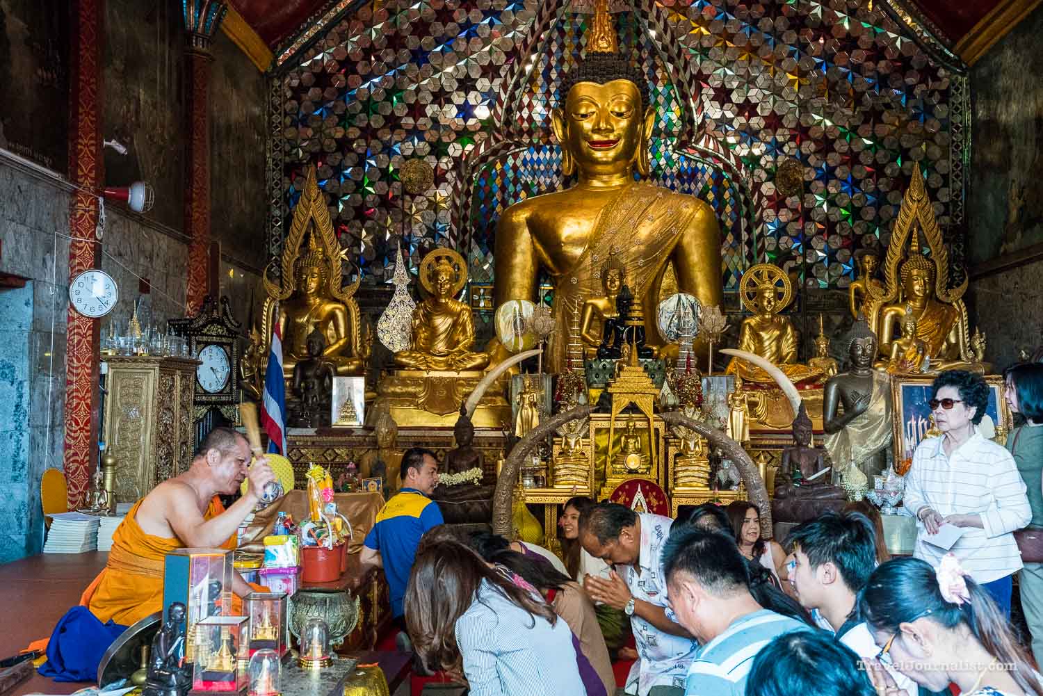 Wat-Phra-That-Doi-Suthep-Buddhist-Temple-Chiang-Mai-Thailand-32