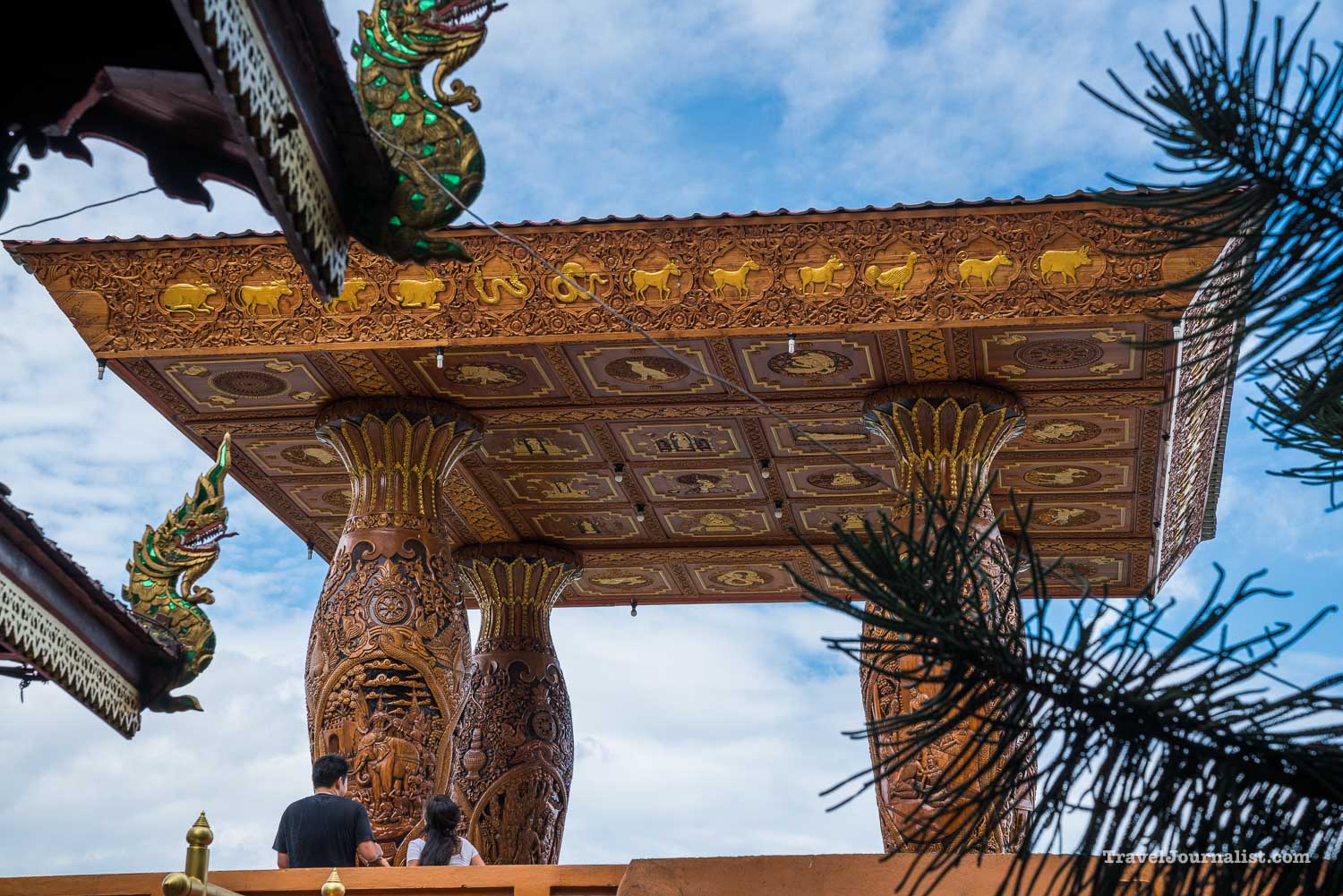 Wat-Phra-That-Doi-Suthep-Buddhist-Temple-Chiang-Mai-Thailand-5