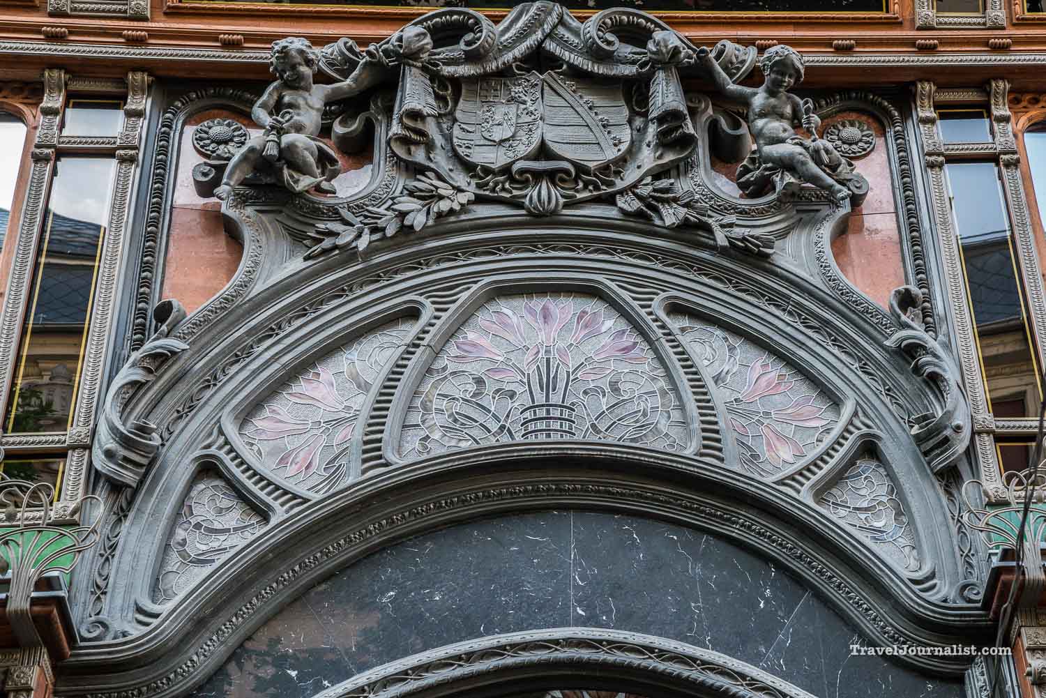 budapest-hungary-art-deco-art-nouveau-facades-10