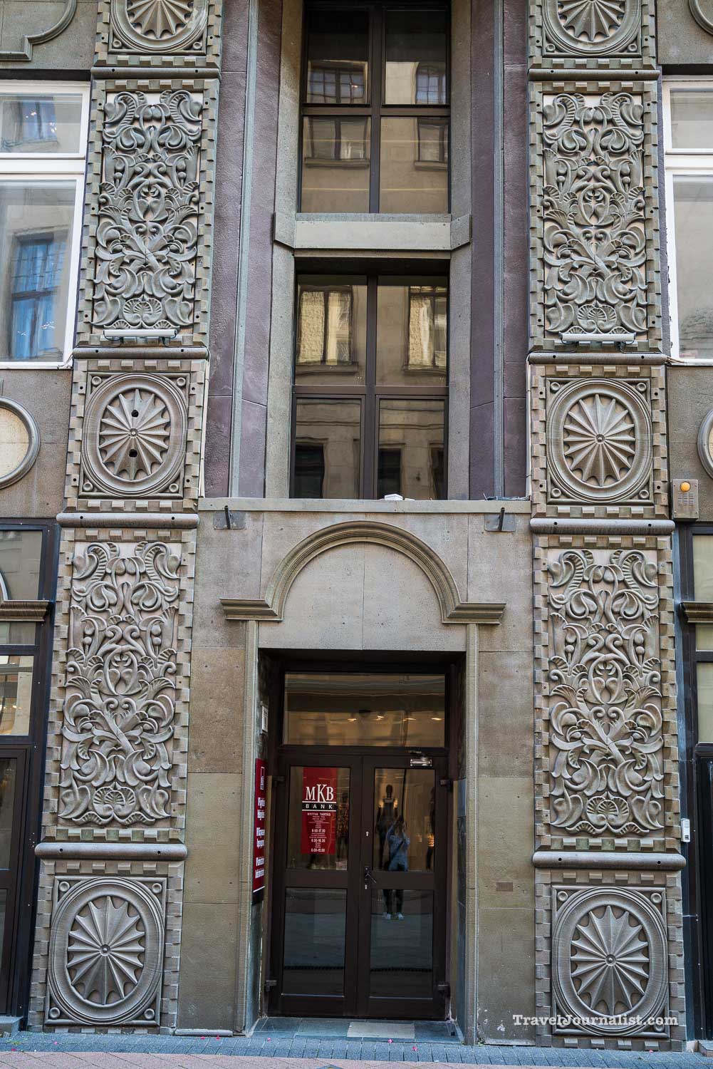 budapest-hungary-art-deco-art-nouveau-facades-12
