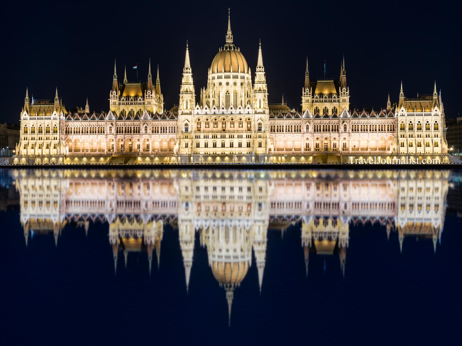 budapest-hungary-danube-Parliament-landmarks
